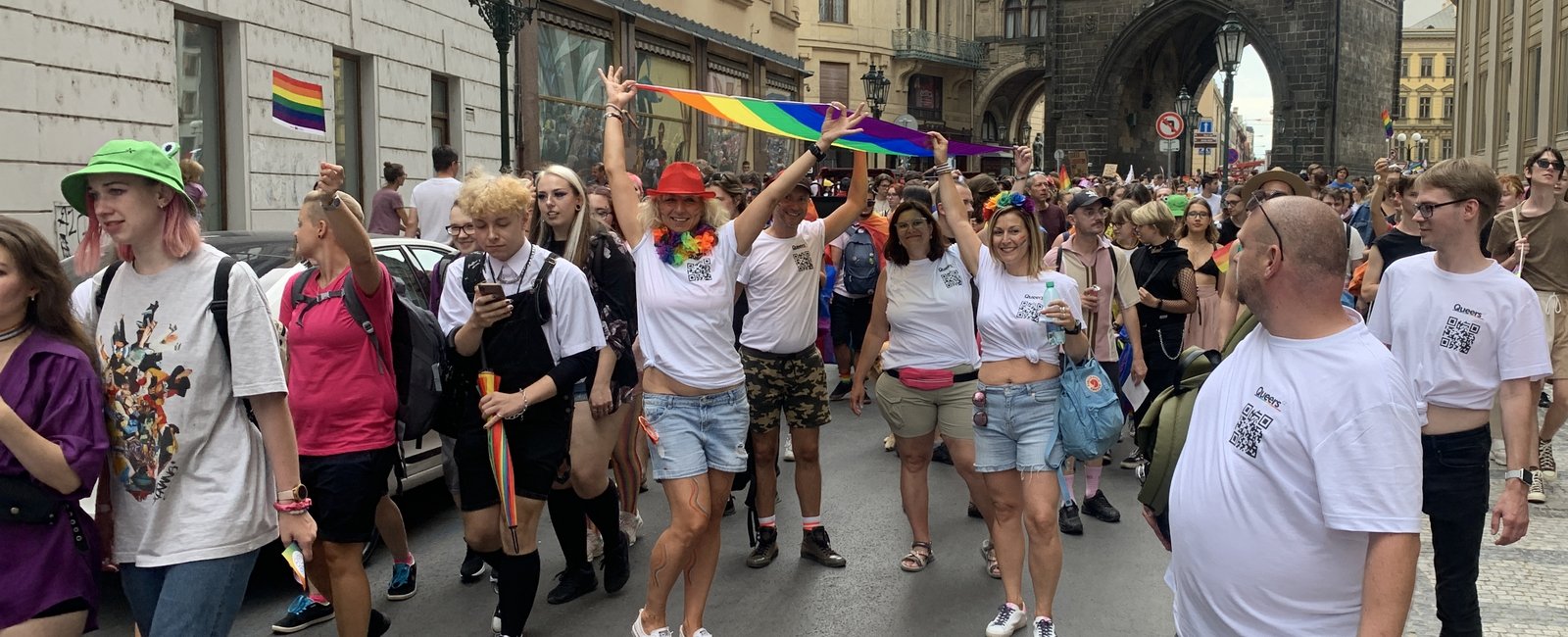 Aktuality: LGBTQ+ Komunita - LGBTQ+ - Gay, lesbick�, bisexu�ln�, transgender a bl�zk� t�mata v �esk� republice.