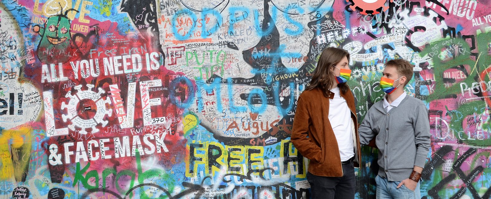 L�ska je l�ska - a� u� jste kdokoliv a kdekoliv. Pro� v �esku st�le nem�me man�elstv� pro v�echny? Jak� jsou u n�s rozd�ly?