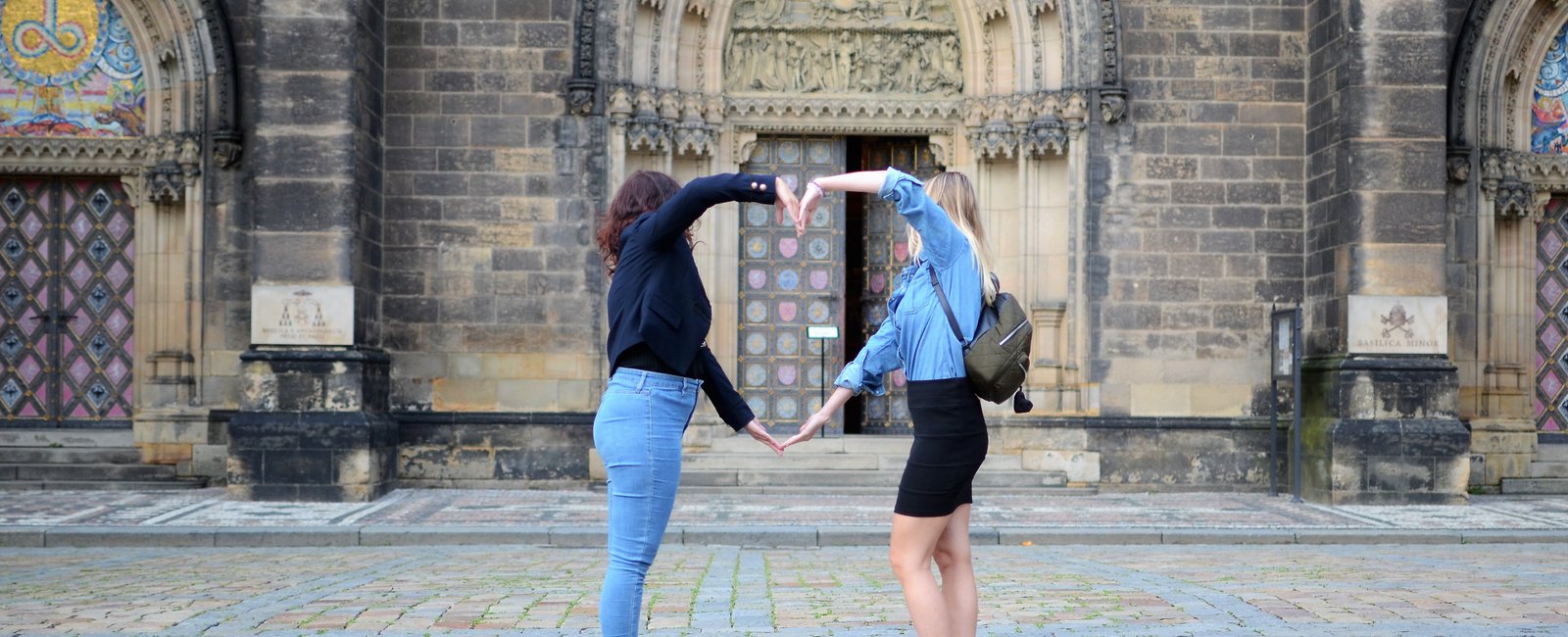 L�ska je l�ska - a� u� jste kdokoliv a kdekoliv. Pro� v �esku st�le nem�me man�elstv� pro v�echny? Jak� jsou u n�s rozd�ly?